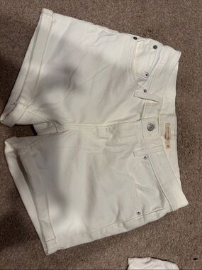 Levi's Cream White Denim Shorts with Red Tab and Leather Patch